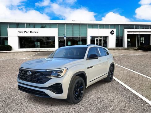 New 2026 Volkswagen Atlas Cross Sport SEL R-Line AWD/4WD image 4