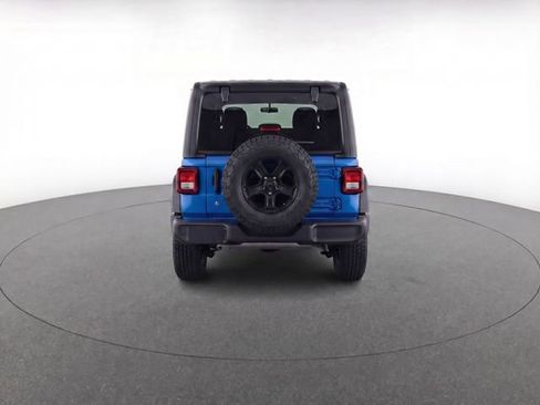 Used 2024 Jeep Wrangler Sport S image 7