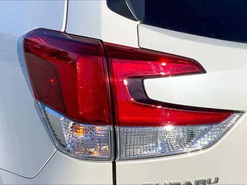 Used 2022 Subaru Forester Limited image 27