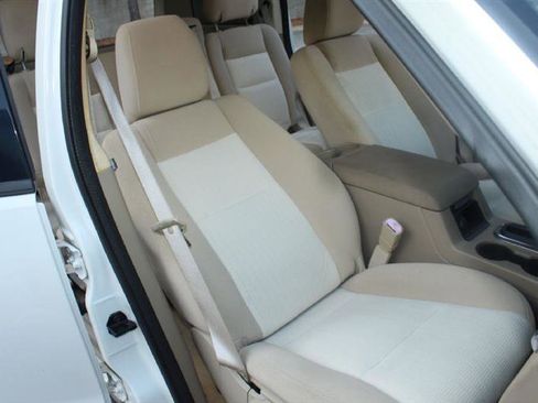 Used 2010 Ford Explorer XLT image 14