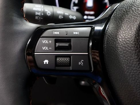Used 2025 Honda Pilot TrailSport image 28