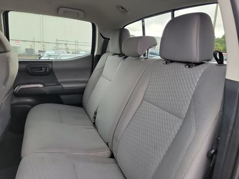 Used 2022 Toyota Tacoma SR5 w/ Technology Package RWD image 13