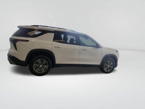 New 2026 Chevrolet Traverse LT w/ LPO, Floor Liner Package image 7