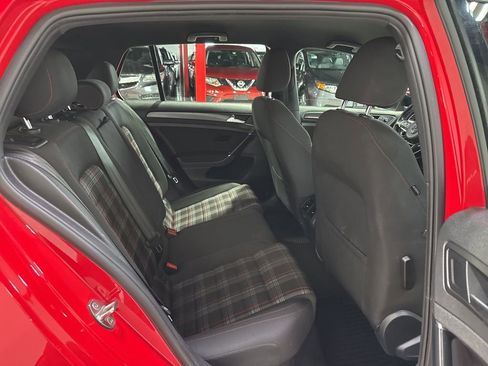 Used 2021 Volkswagen Golf 4-Door image 37