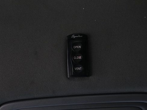 Used 2022 Chevrolet Silverado 1500 RST image 32