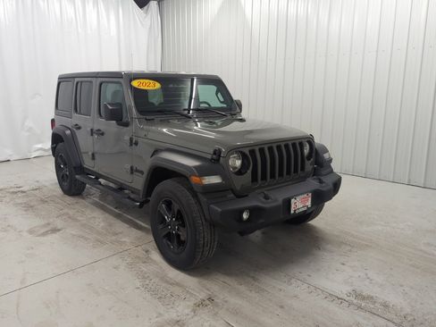 Used 2023 Jeep Wrangler Sport image 5