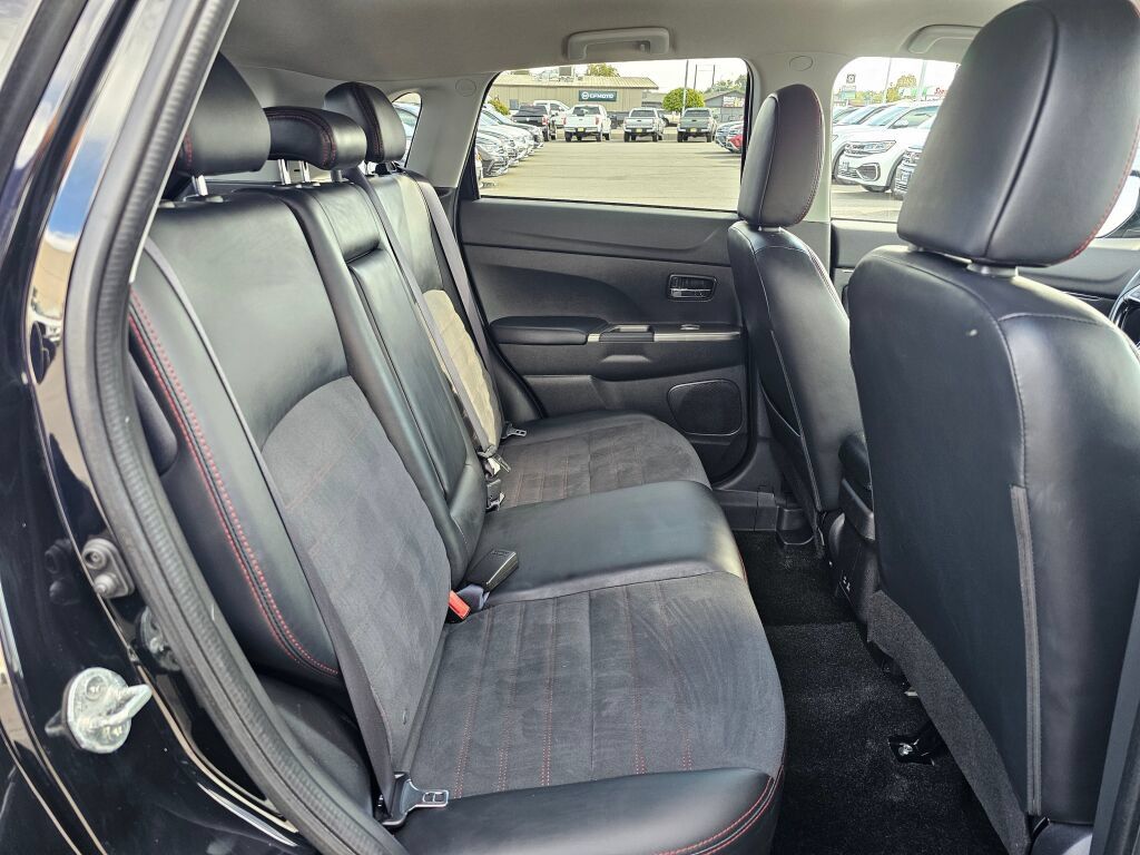 Used 2024 Mitsubishi Outlander Sport SE AWD/4WD image 14