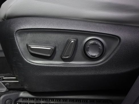 Used 2022 Toyota Sienna XLE w/ XLE Plus Package AWD/4WD image 14
