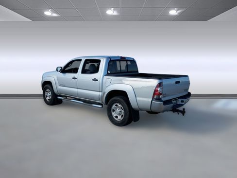 Used 2011 Toyota Tacoma PreRunner image 3