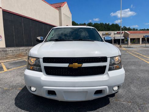 Used 2014 Chevrolet Tahoe LT w/ Luxury Package RWD image 4