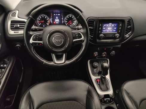 Used 2018 Jeep Compass Latitude AWD/4WD image 22