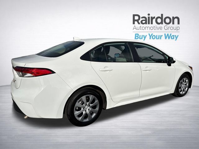 Used 2023 Toyota Corolla LE FWD image 7