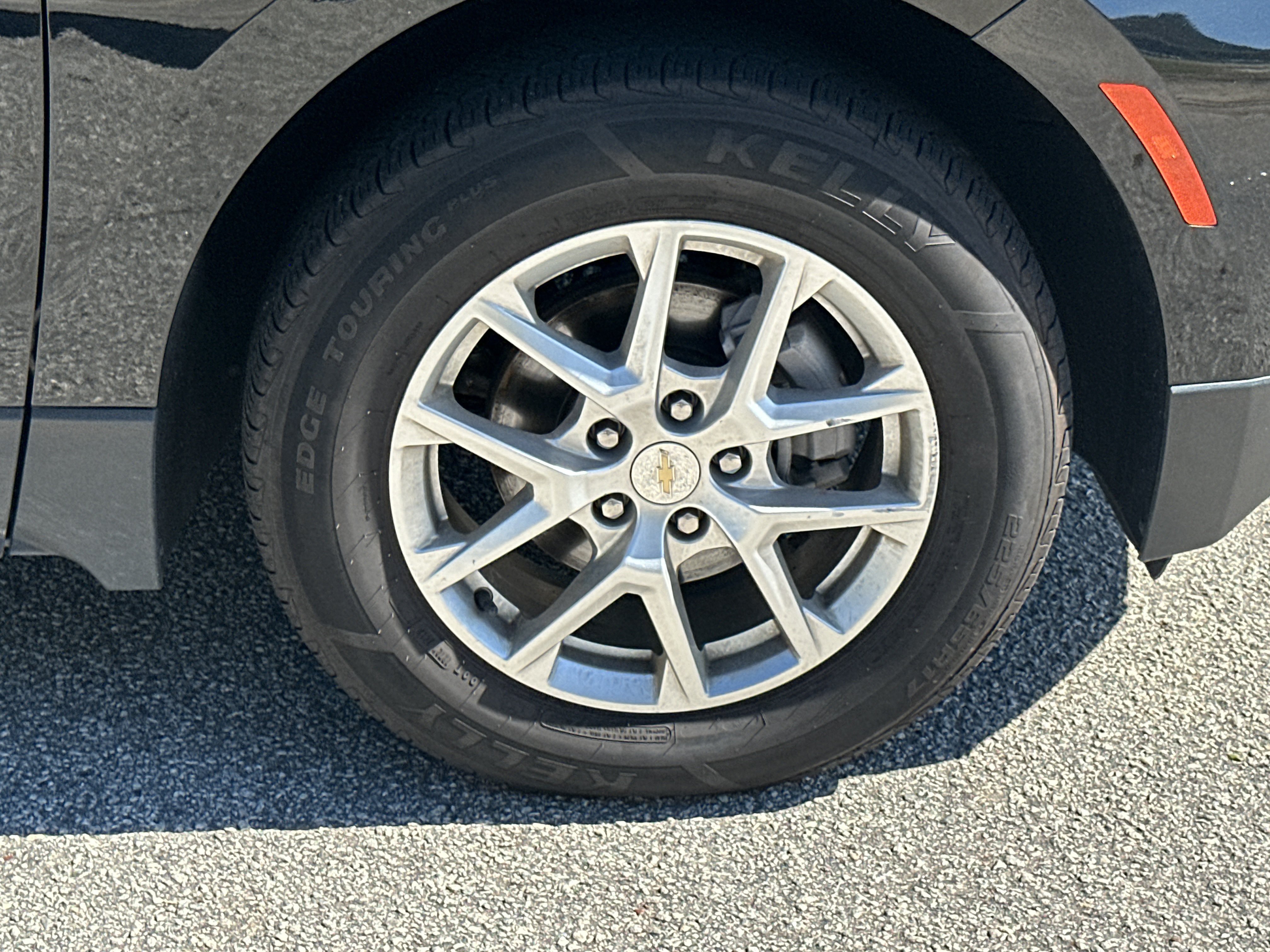 Used 2024 Chevrolet Equinox LT AWD/4WD image 12