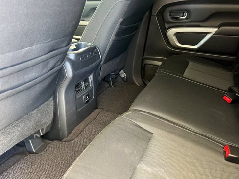 Used 2017 Nissan Titan SV AWD/4WD image 14