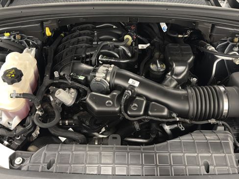 Used 2024 Jeep Grand Cherokee Summit AWD/4WD image 28