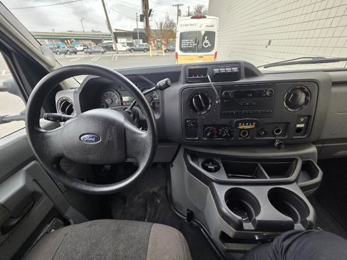 Used 2012 Ford E-350 and Econoline 350 Super Duty RWD image 12