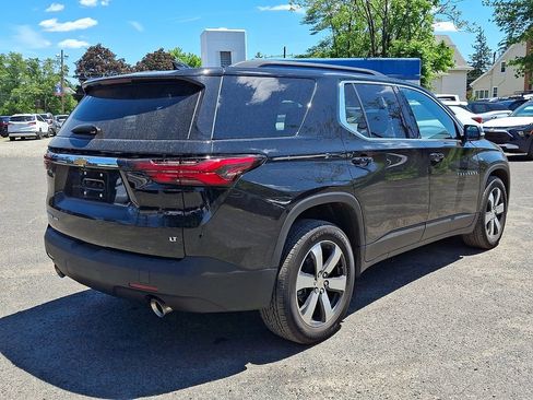 Used 2023 Chevrolet Traverse LT w/ LT Premium Package AWD/4WD image 8