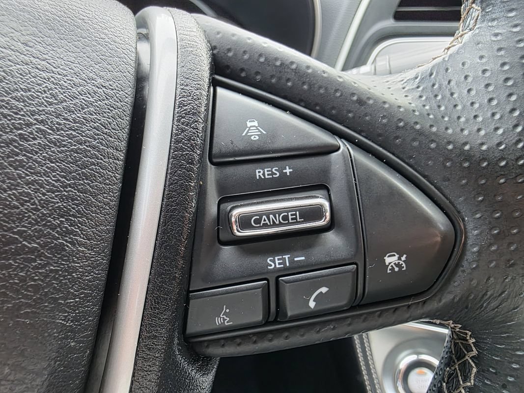 Used 2017 Nissan Maxima Platinum FWD image 28