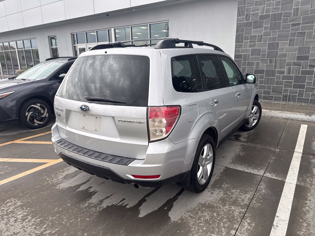 Used 2010 Subaru Forester 2.5X Premium AWD/4WD image 11