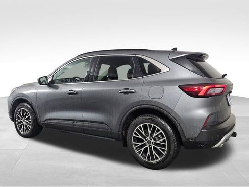 Used 2024 Ford Escape SE w/ PHEV Premium Package image 5