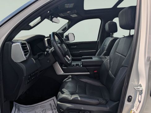Used 2024 Toyota Sequoia Platinum AWD/4WD image 11
