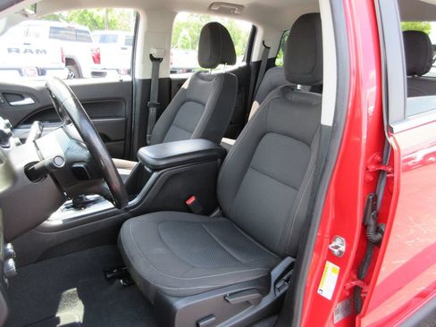 Used 2019 Chevrolet Colorado LT AWD/4WD image 17