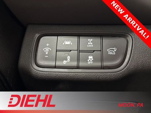 Used 2020 Hyundai Santa Fe SEL w/ Convenience Package image 23