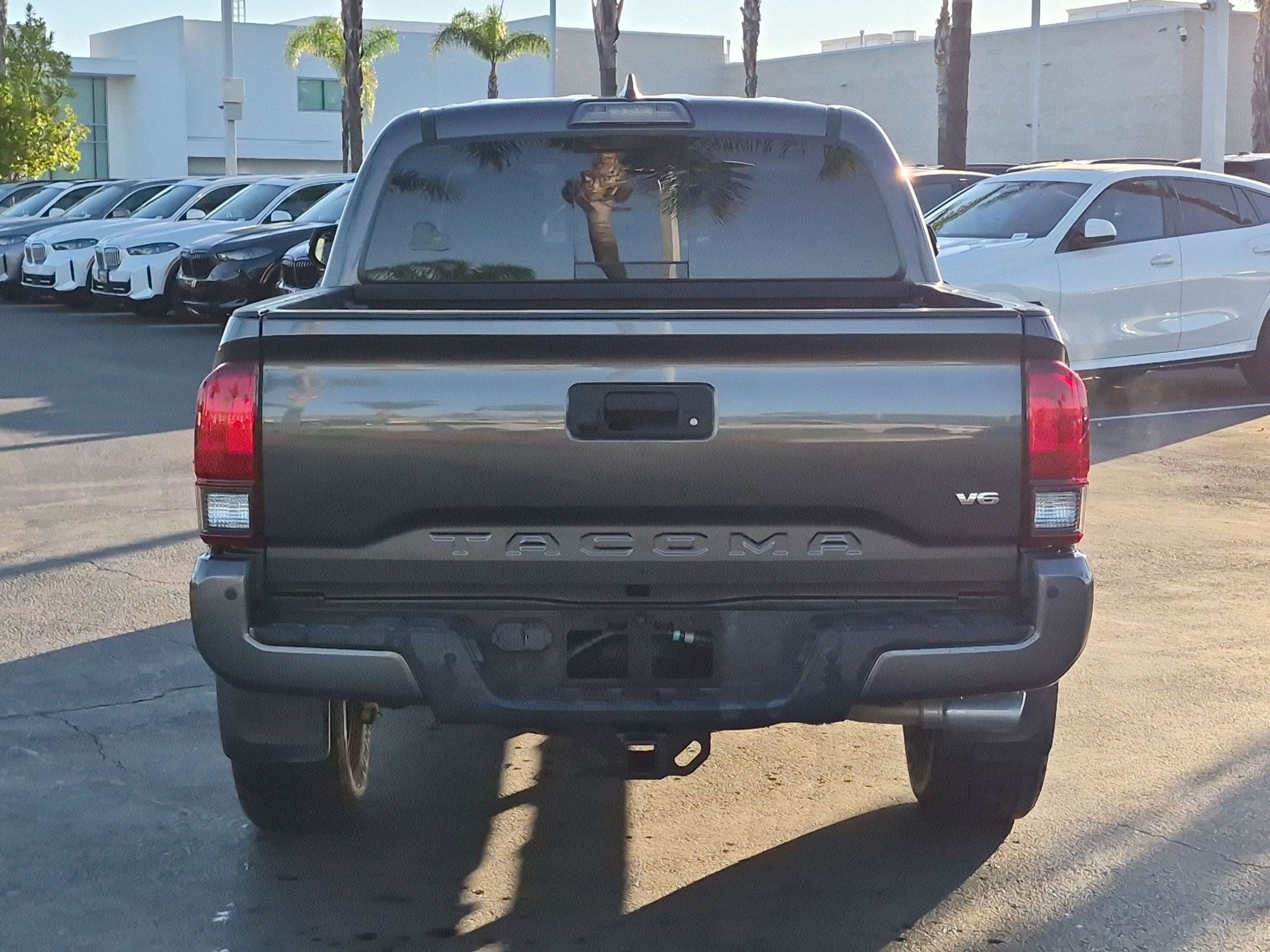 Used 2018 Toyota Tacoma TRD Off-Road w/ Technology Package RWD image 7