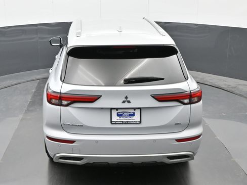 Used 2024 Mitsubishi Outlander SEL AWD/4WD image 30