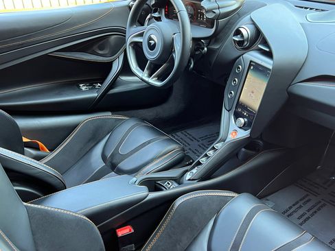 Used 2025 McLaren 750S Spider RWD image 41