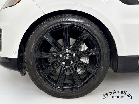 Used 2022 Land Rover Range Rover Sport HSE Silver Edition image 38