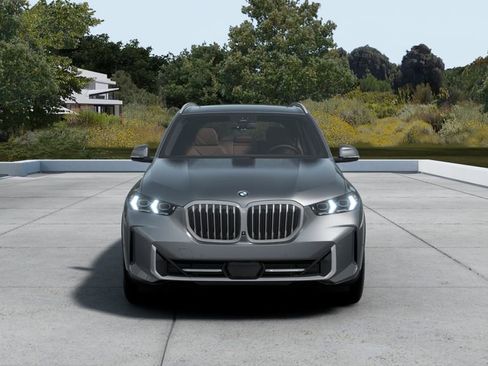 New 2026 BMW X5 xDrive40i w/ Executive Package AWD/4WD image 3