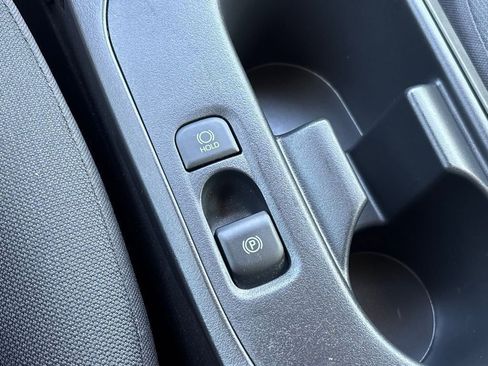 Certified 2025 Toyota Corolla LE image 21