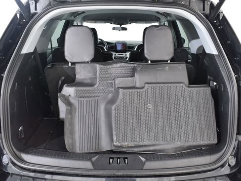 Used 2023 Ford Explorer XLT w/ Equipment Group 202A image 21