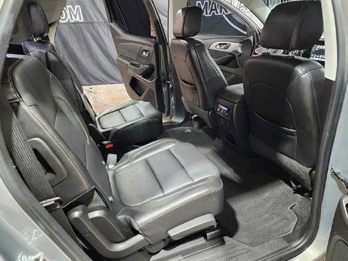 Used 2018 Chevrolet Traverse LT image 12