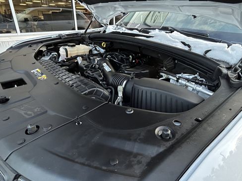 Certified 2023 Jeep Grand Cherokee Limited w/ Black Appearance Package image 18