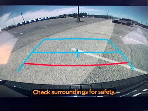 Used 2023 Toyota Highlander XLE image 26