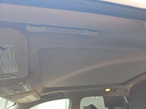 Used 2019 Nissan Rogue SL w/ Premium Package AWD/4WD image 7