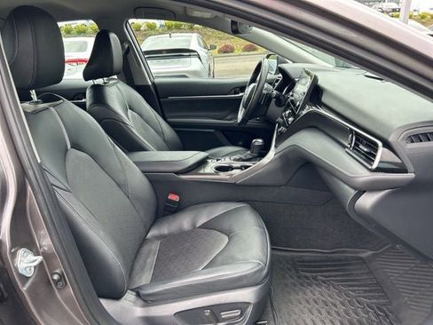 Used 2024 Toyota Camry XSE FWD image 11