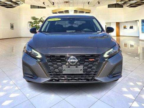 Certified 2023 Nissan Altima 2.5 SR FWD image 2
