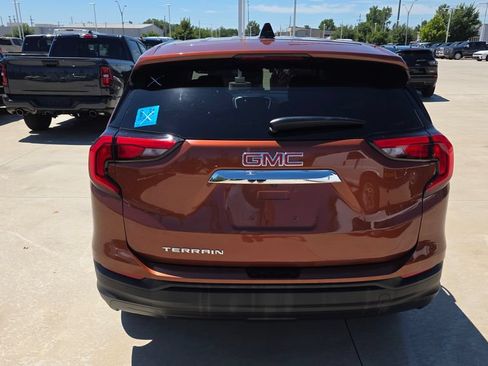 Used 2019 GMC Terrain SLE FWD image 4