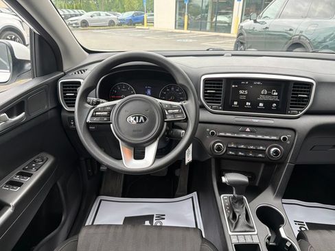 Used 2020 Kia Sportage LX AWD/4WD image 23