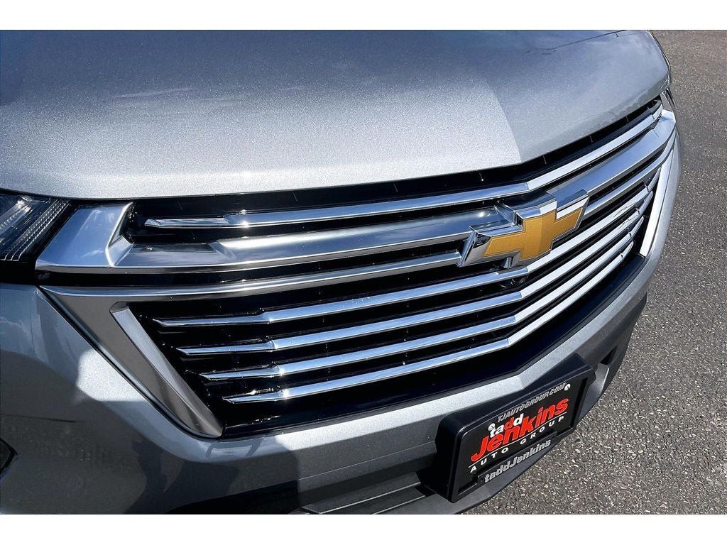 Used 2023 Chevrolet Traverse Premier FWD image 33