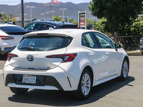 Used 2025 Toyota Corolla SE w/ SE Package FWD image 10