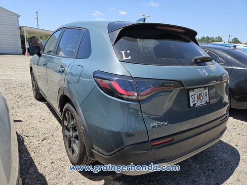 Used 2023 Honda HR-V Sport image 8