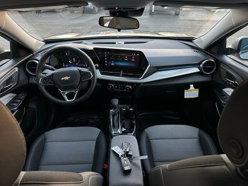 New 2026 Chevrolet Trax LT w/ Driver Confidence Package image 20