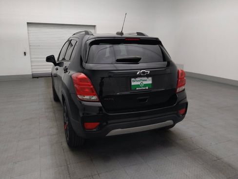Used 2021 Chevrolet Trax LT w/ Redline Edition FWD image 6