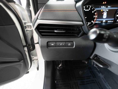 Used 2022 Nissan Altima 2.5 SR FWD image 11