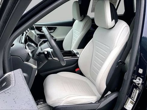 Certified 2023 Mercedes-Benz GLC 300 4MATIC image 24