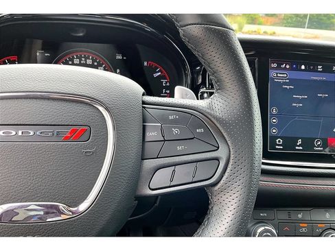 Used 2025 Dodge Durango GT AWD/4WD image 19